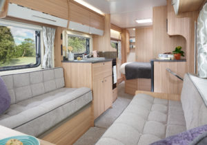 20 Phoenix Plus 644 Interior