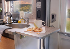 Adamo 75-4DL Kitchen with work top extension