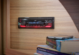 33 Phoenix Plus Radio